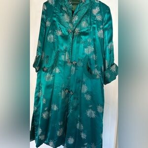 Elegant Embroidered Kimono Robe For Women